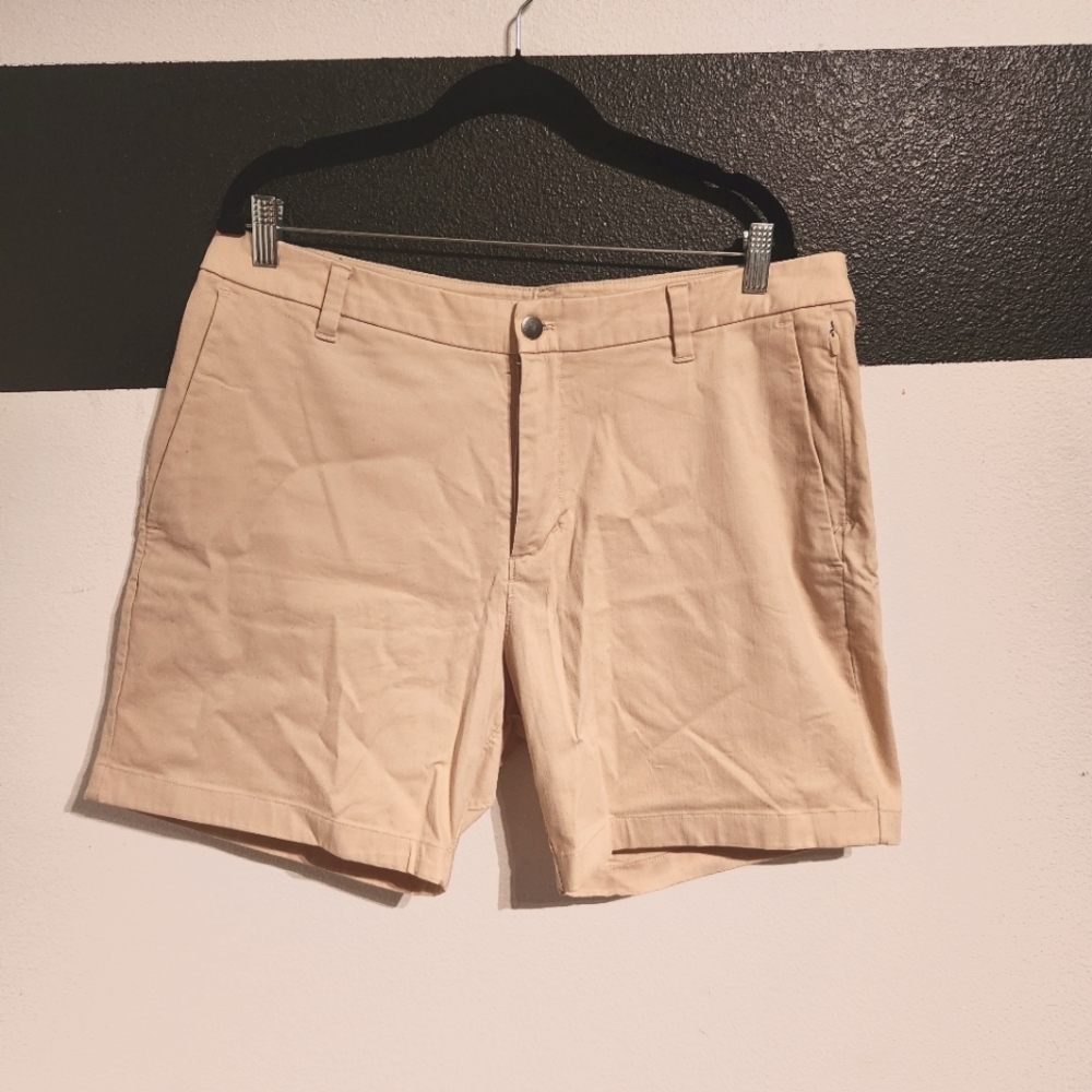 Lululemon Athletica Men's Shorts Size 36 Bermudas Khakis